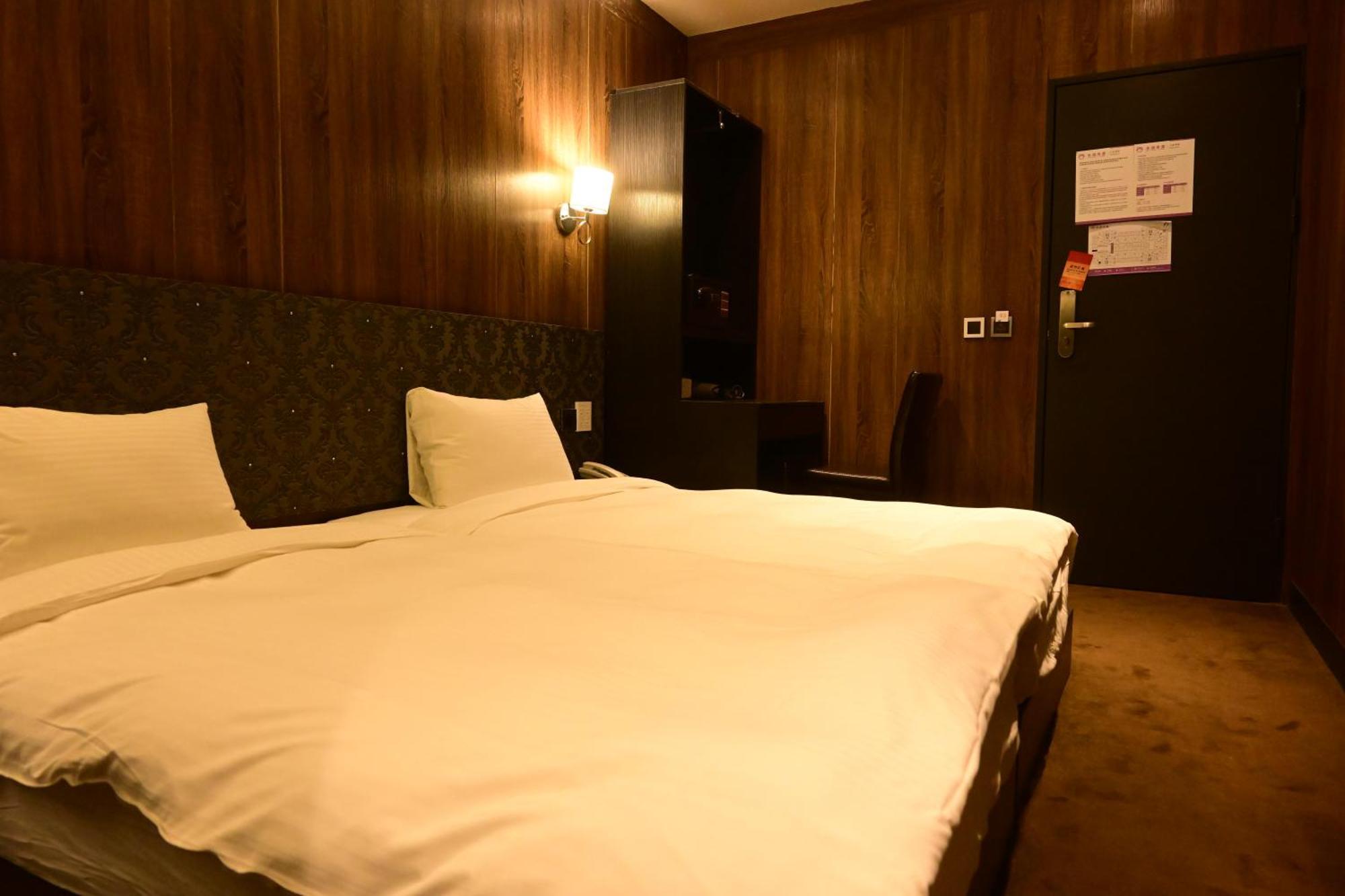 Meworld Hotel - Taipei Main Station Extérieur photo