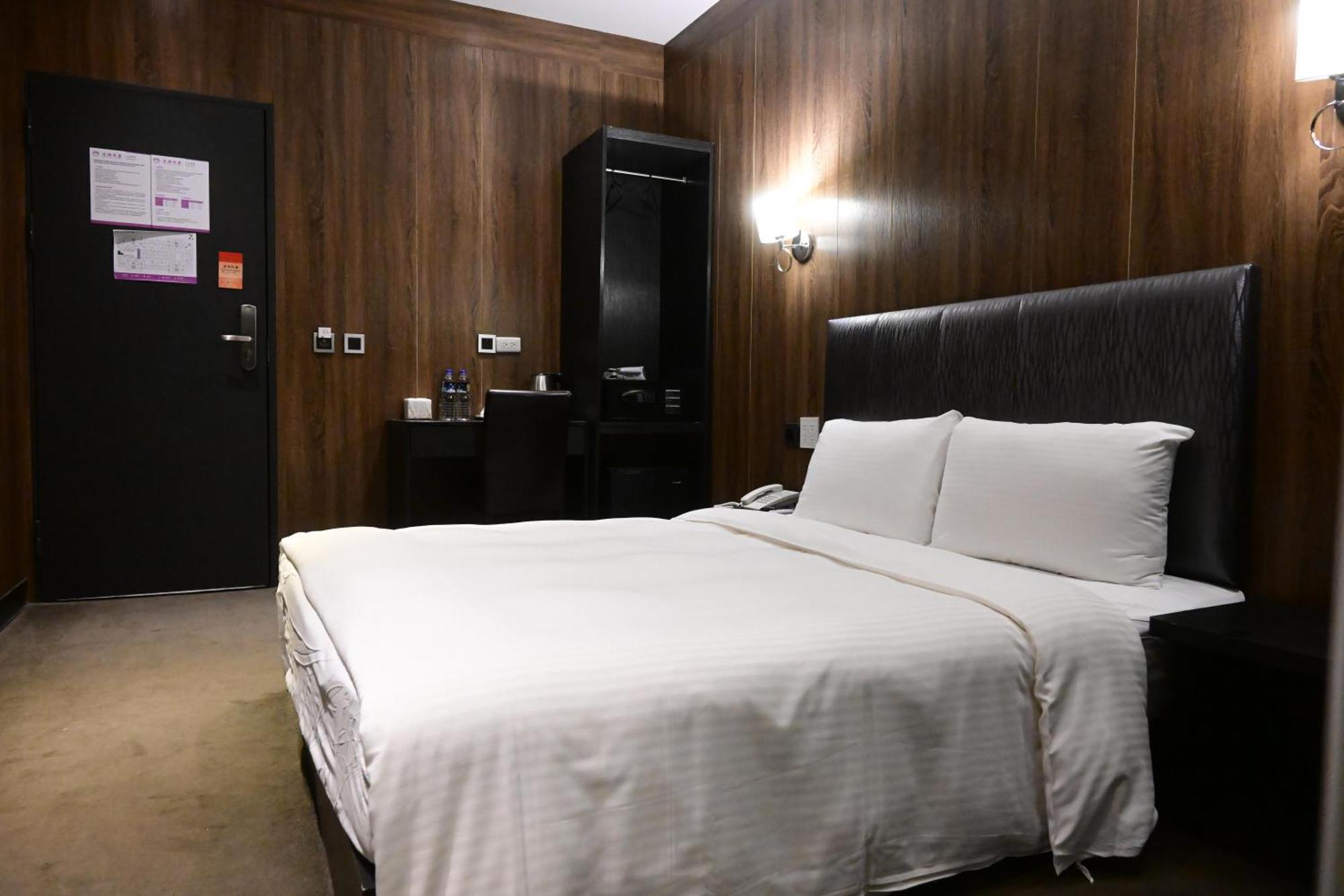 Meworld Hotel - Taipei Main Station Extérieur photo
